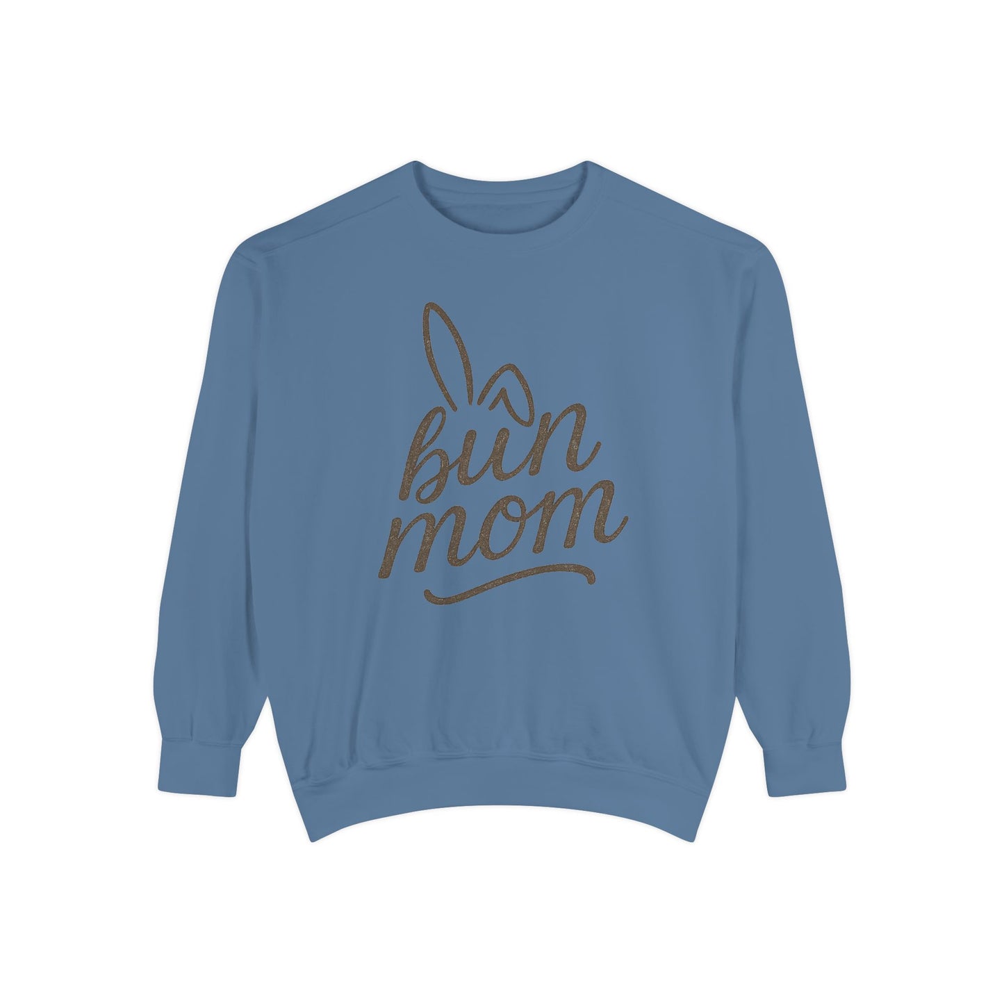 Vintage "Bun Mom" Bunny Ear Sweatshirt – Cursive Script - Cozy Gift for Rabbit Mom - Casual Comfort Wear - Trendy Apparel